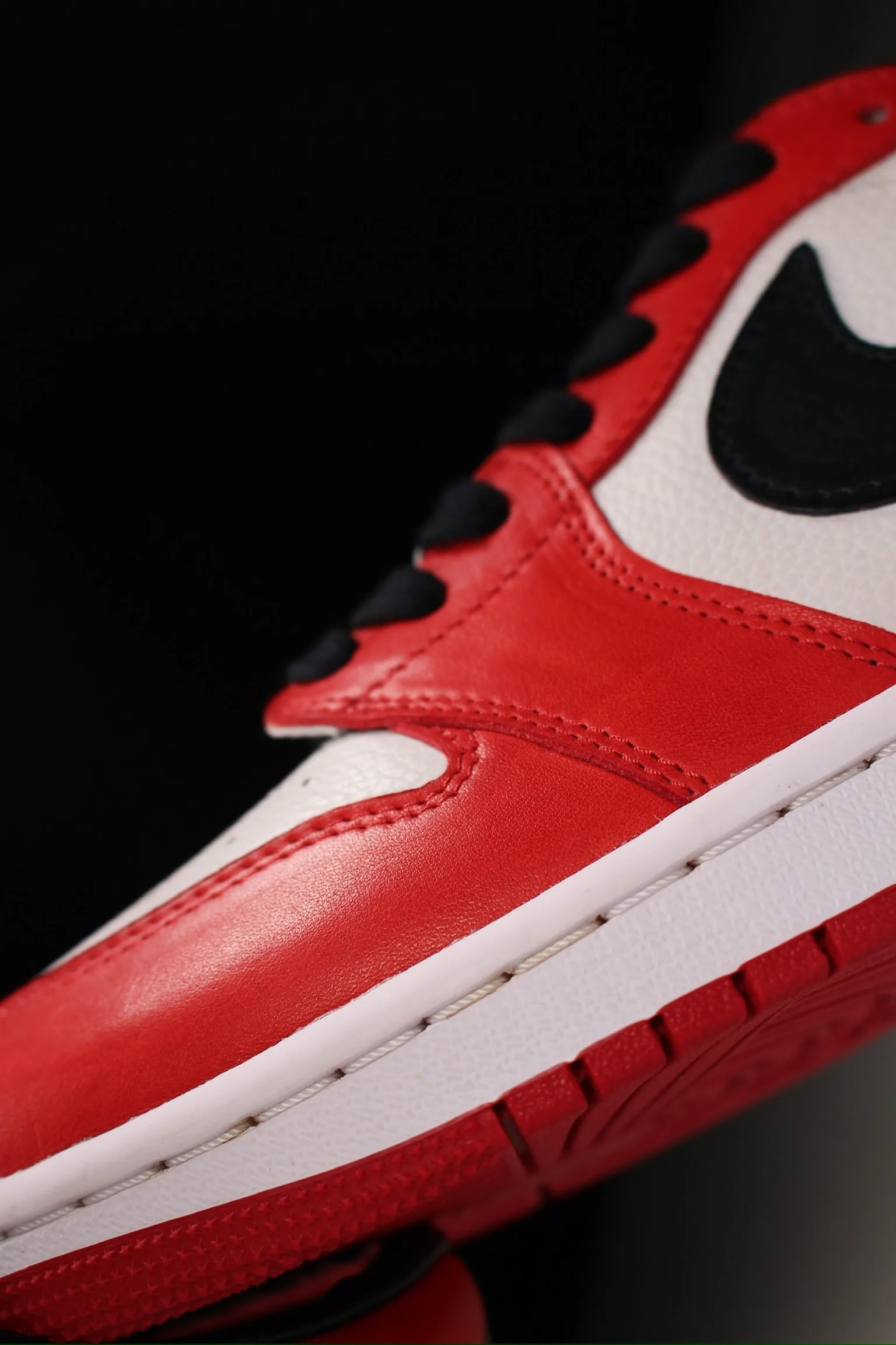 Air Jordan 1 Low OG “Chicago”