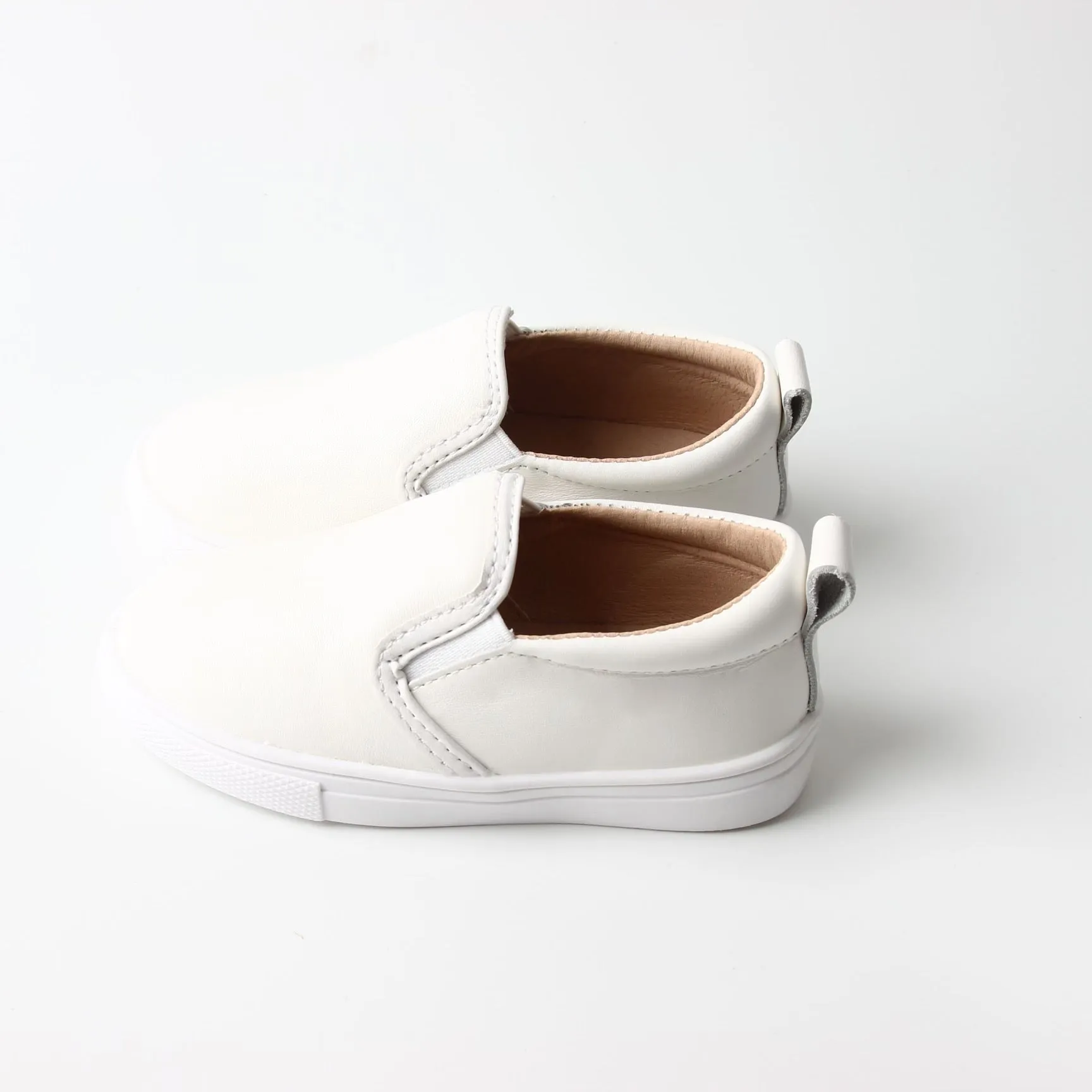 Everett Slides - Cloud White