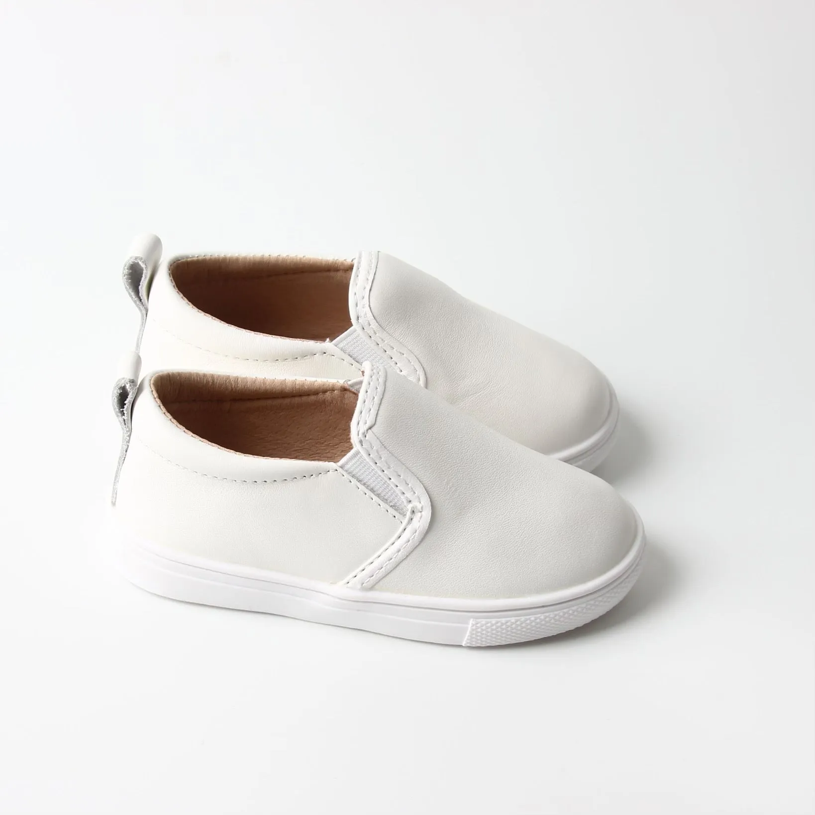 Everett Slides - Cloud White