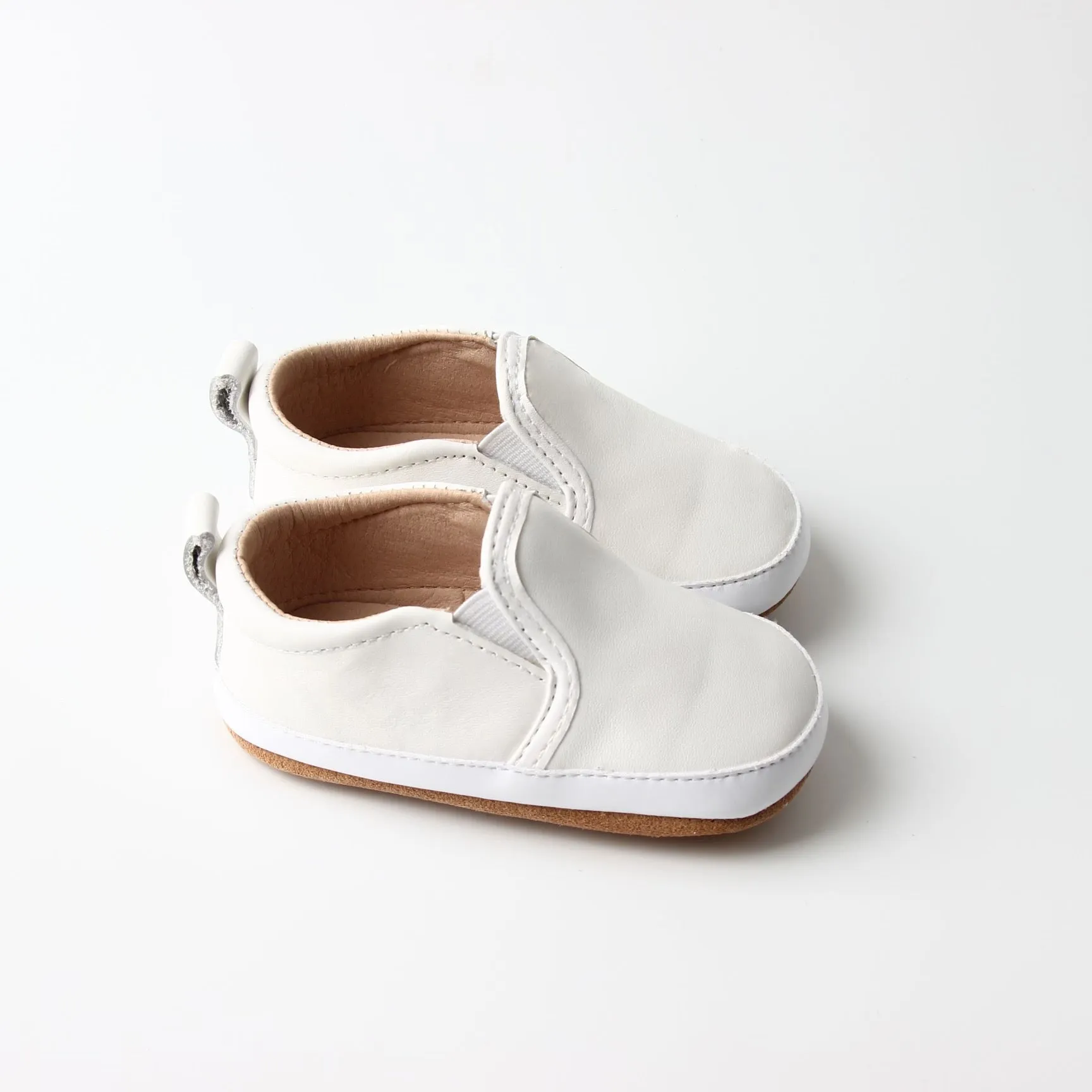 Everett Slides - Cloud White