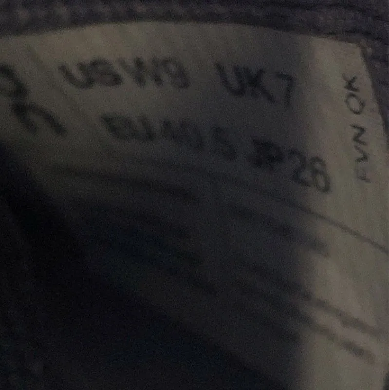 On Cloud Women's Gray Low-Top Lace-Up Athletic Shoes - Size 9