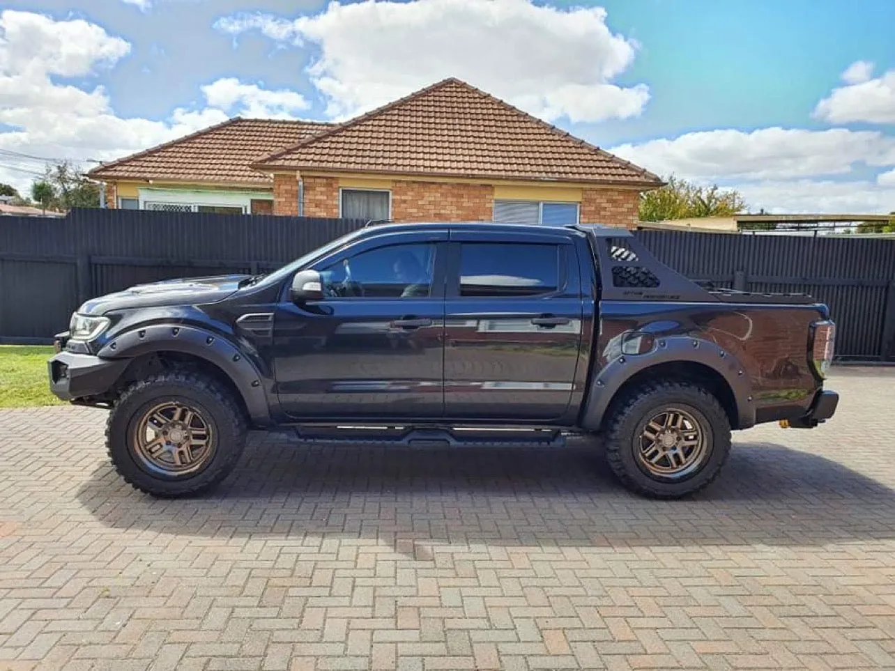 OPTION4WD - SPARE WHEEL HOLDER RACK ( UNIVERSAL )