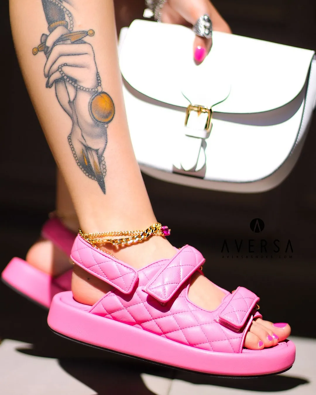 Sandalo Amy fucsia con strappi