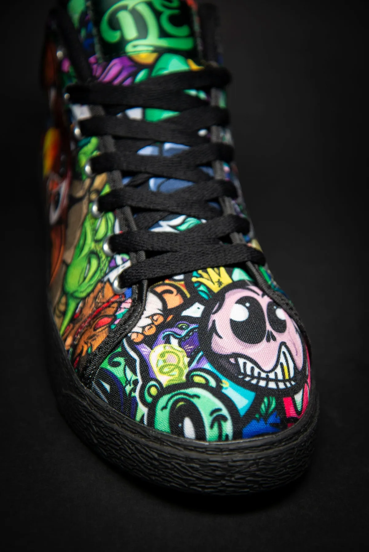 Toon Buddies Canvas Mid Top Ladies Sneaker