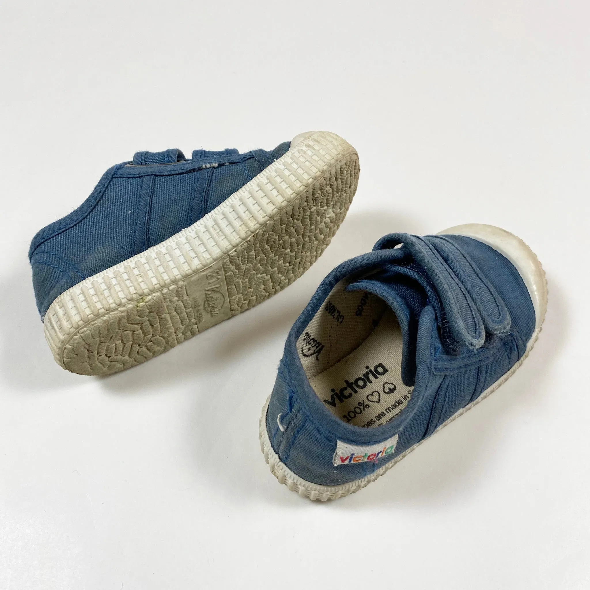 Victoria blue canvas shoes 21